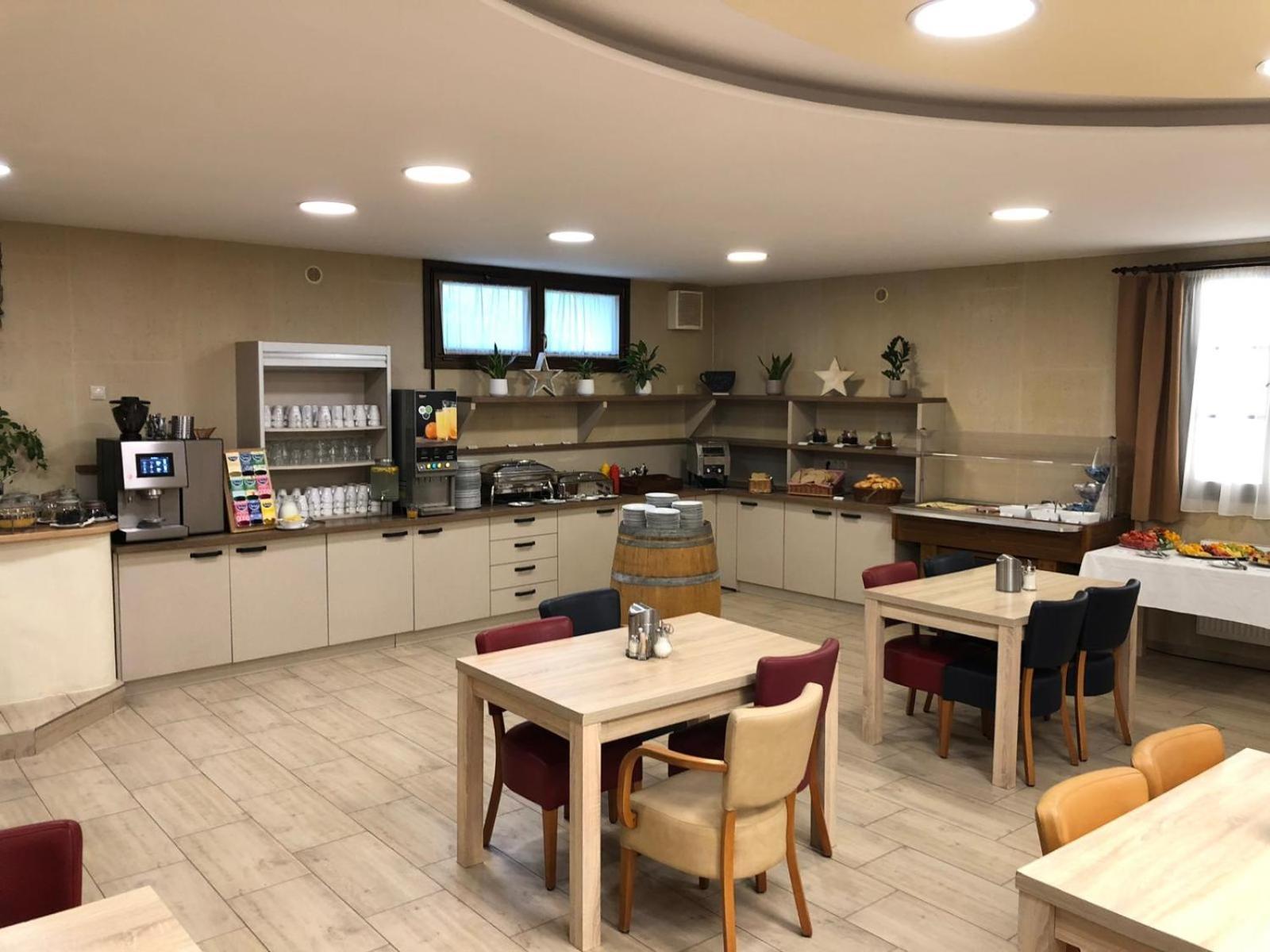 Wellness Hotel Svachovka Mirkovice Экстерьер фото