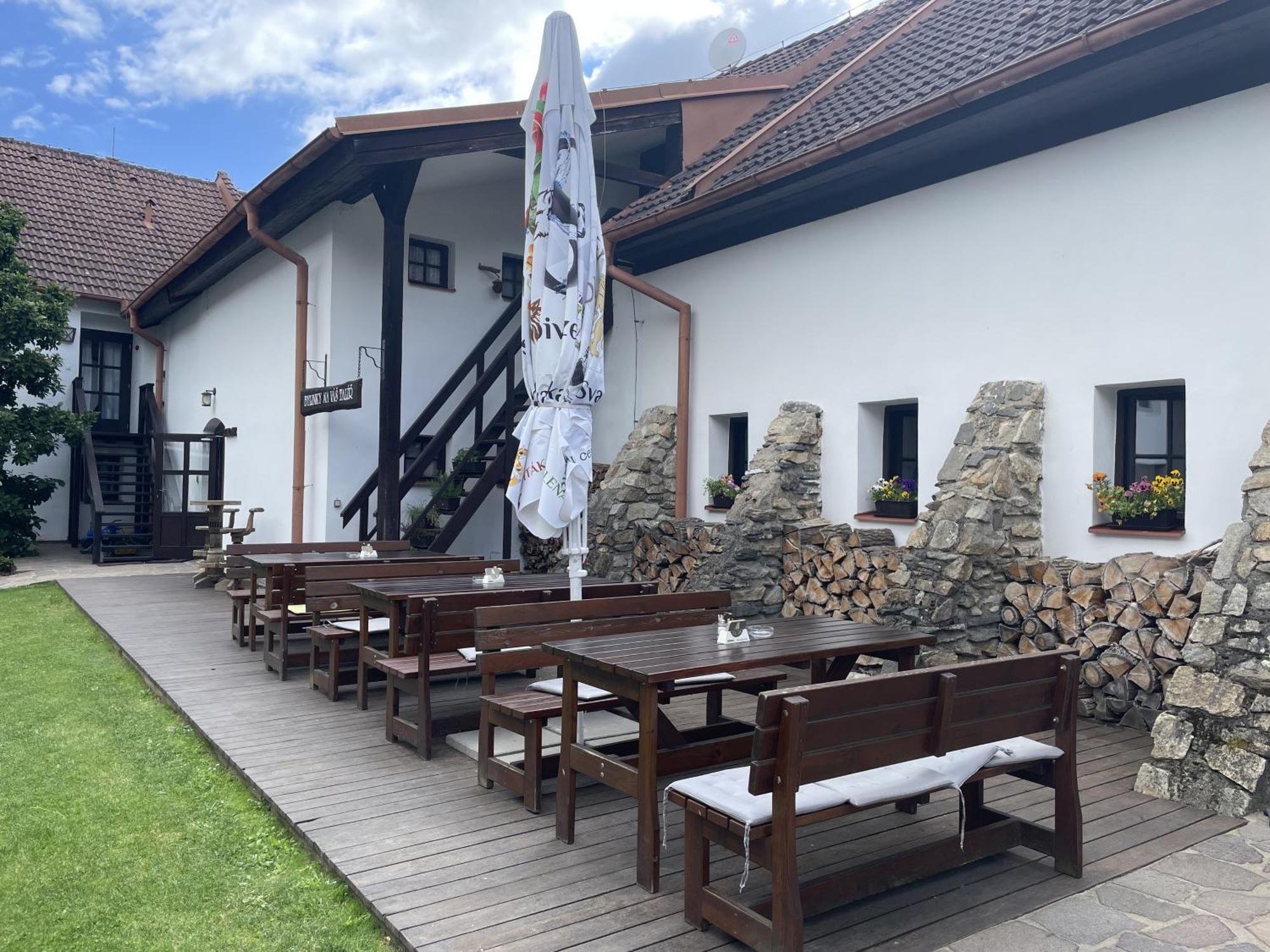 Wellness Hotel Svachovka Mirkovice Экстерьер фото