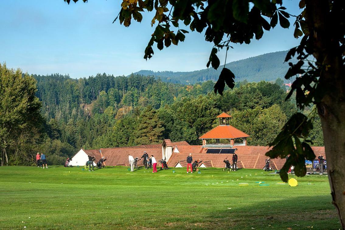 Wellness Hotel Svachovka Mirkovice Экстерьер фото