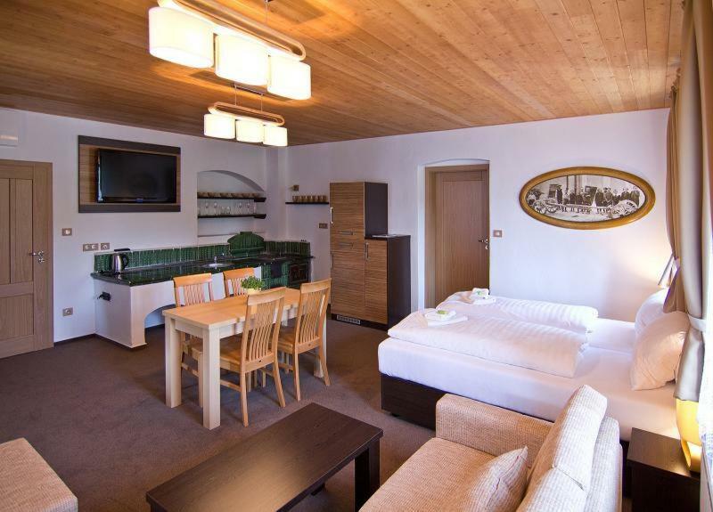 Wellness Hotel Svachovka Mirkovice Экстерьер фото